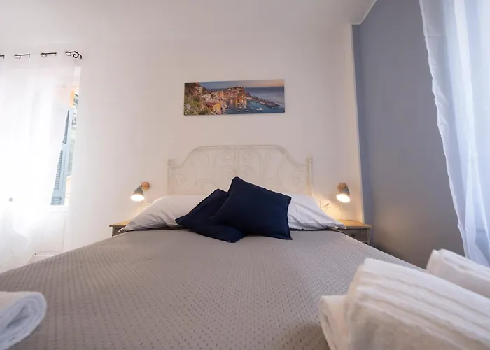 Pippo A Vernazza Rooms