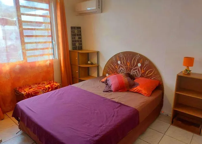 Beautiful House Right In Fare, Air Conditioning