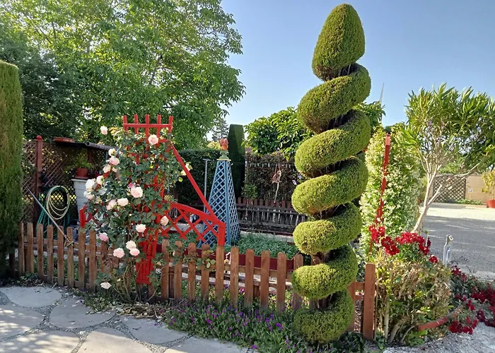 une pause quelque part au jardin des érables et des niwakis