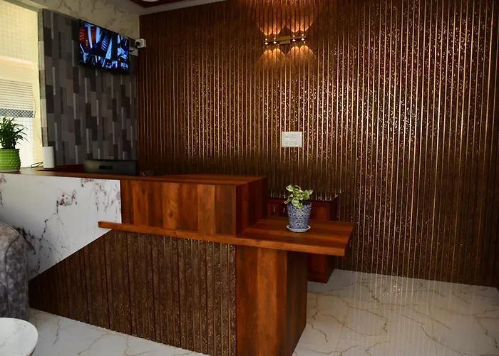 Deluxe Ac Room In 4Bhk Corporate Service Aparment Manyata Tech Park