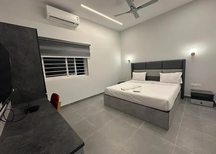 Hotel Siri Inn Hitech City