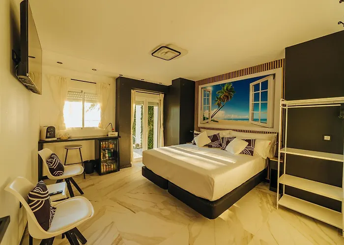 Hostal Luxury Nit I Dia