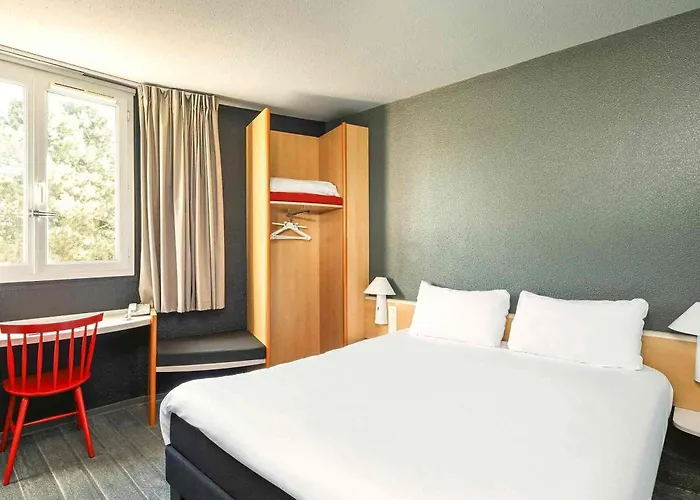 Ibis Chartres Ouest