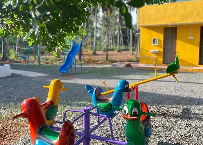 Nature Land - Play & Hutstay